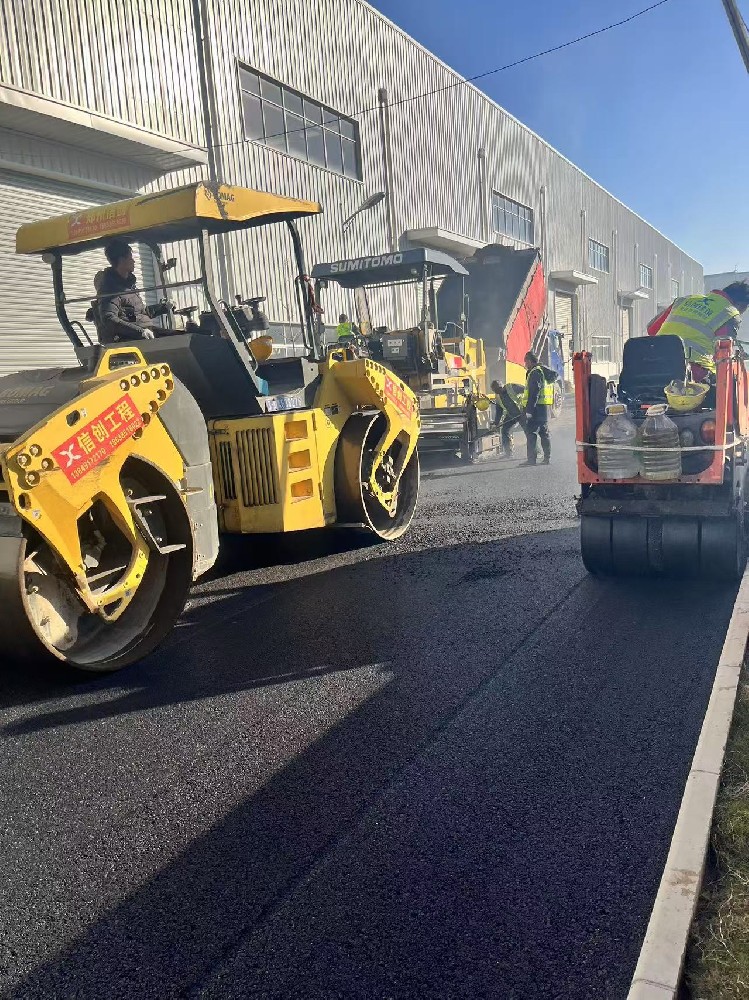 郑州沥青路面裂缝的成因